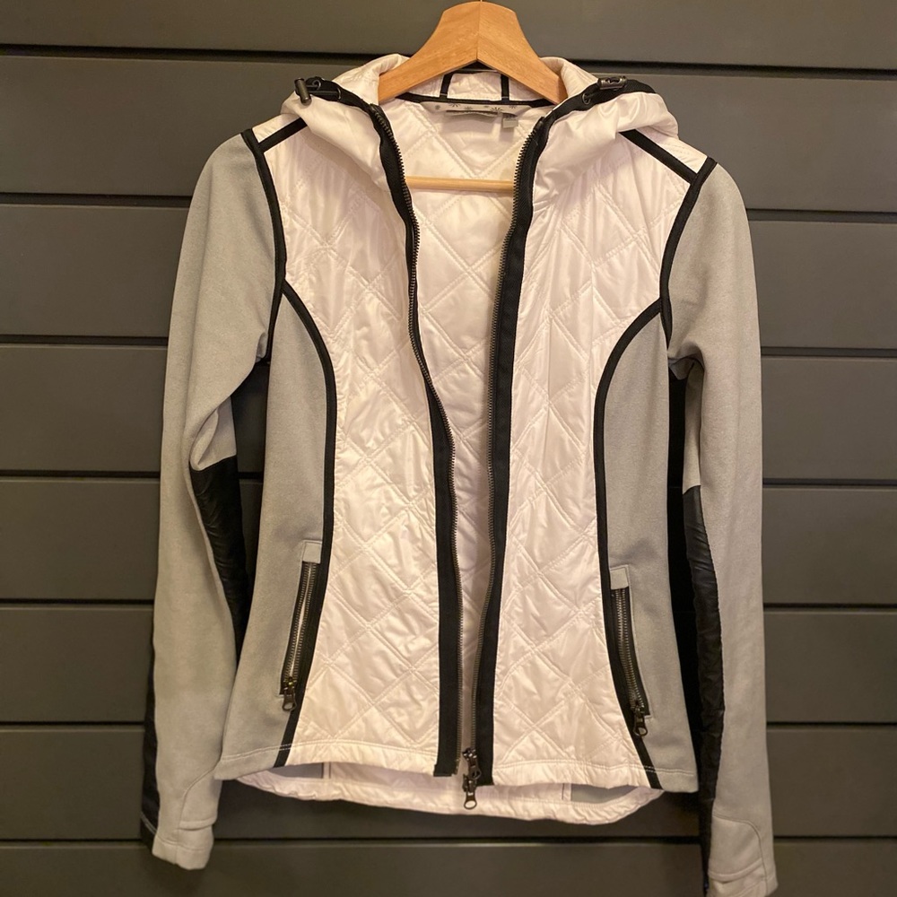 Quilted performance jacket. Size XXS